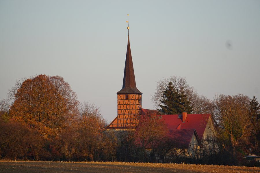 File:Sonnenberg Kirche.jpg