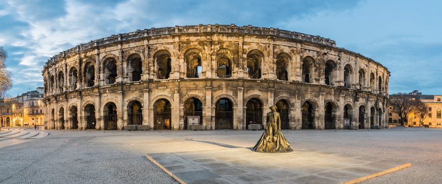 File:Arenes de Nimes (18).jpg