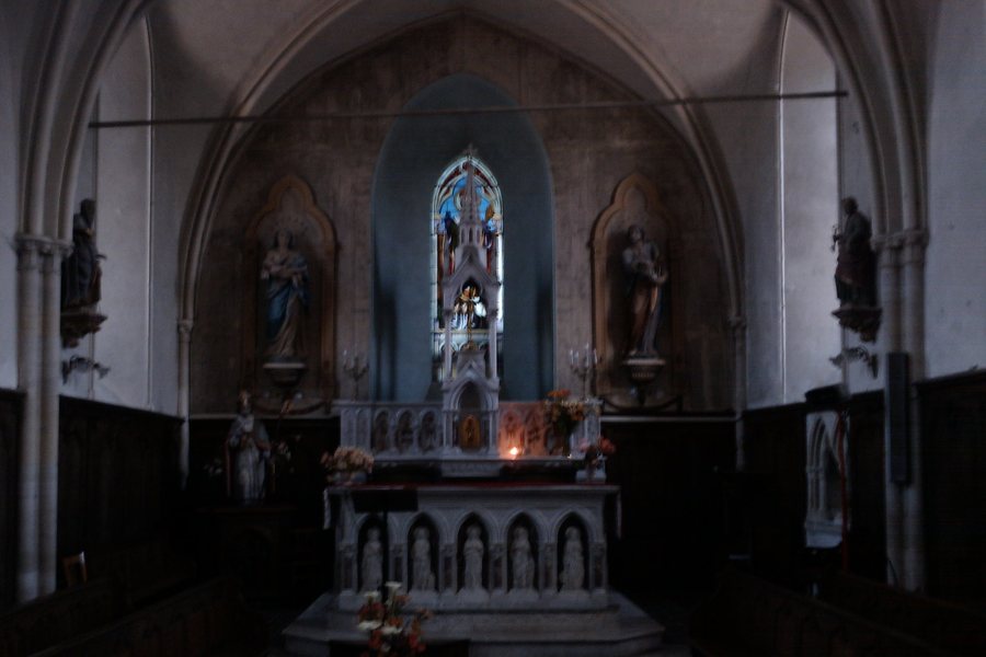 File:Église Saint-Germain de Trelly - Choeur.jpg