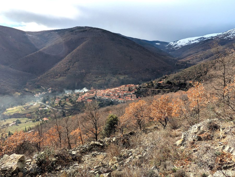 File:Mosset et vallée de la Castellane.jpg