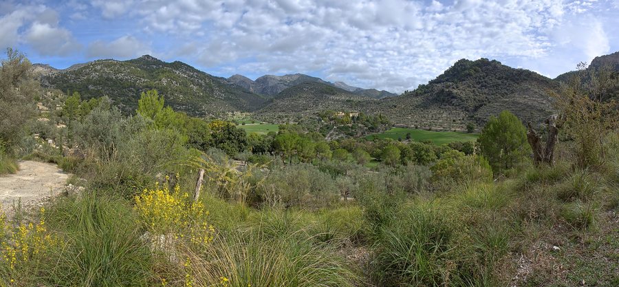 File:Finca Solleric - Alaró - Mallorca.JPG