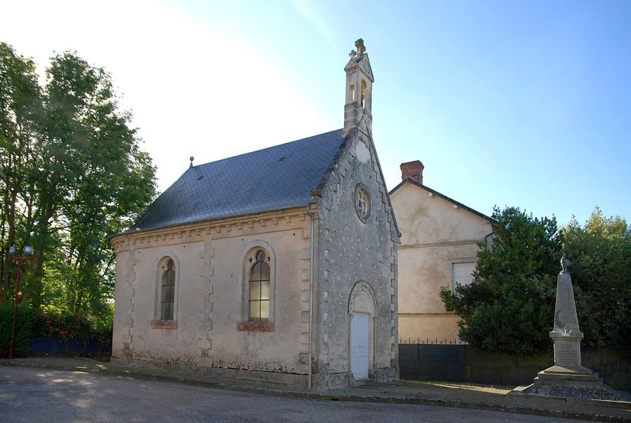 File:Chapelle Saint-Clair de Neuvy-au-Houlme.JPG