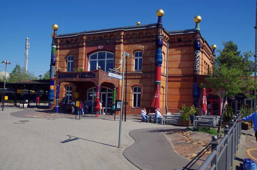 File:DE-NI-uelzen-bahnh-02.jpg