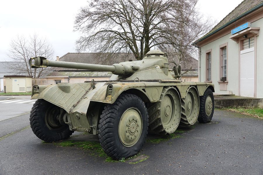 File:Véhicule blindé à roues (Altkirch).jpg