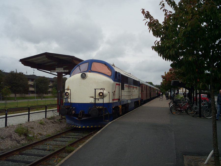 Treno turistico alla stazione di Vetlanda in Svezia