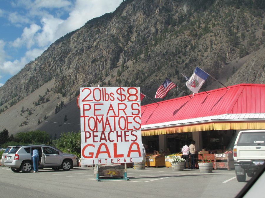 Ein Obststand in Keremeos in der Similkameen Valley.