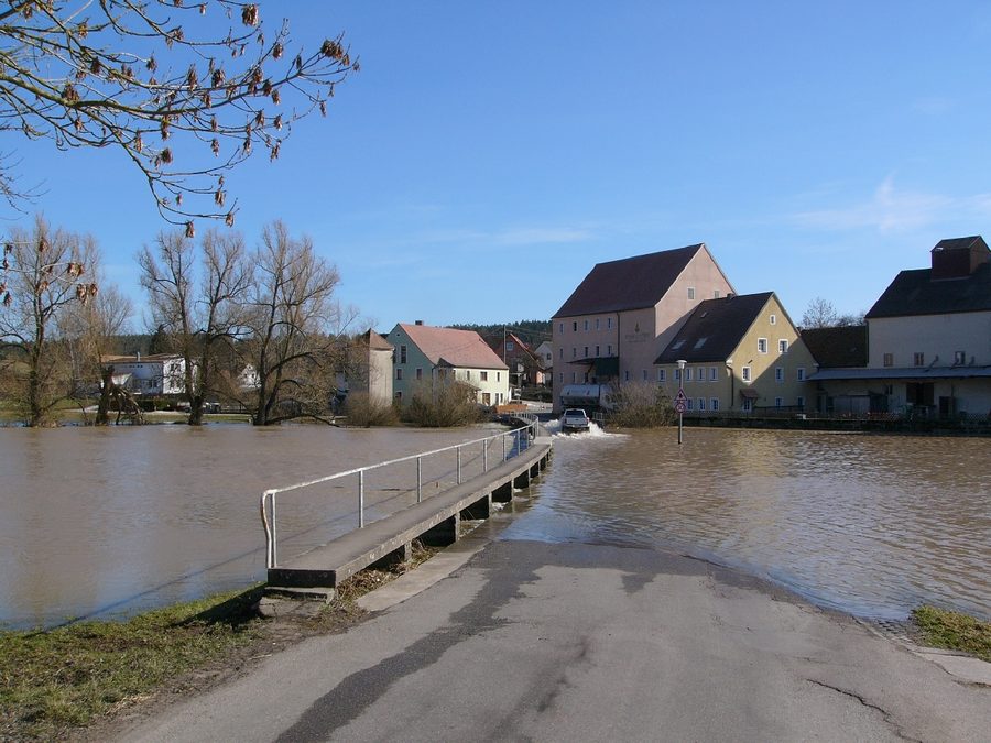 Steinbachmühle bei Sachsen bei Ansbach an der Fränkischen Rezat bei Hochwasser
