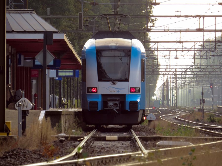 File:Ede-Wageningen zoom Valleilijn 5032 (10221533406).jpg