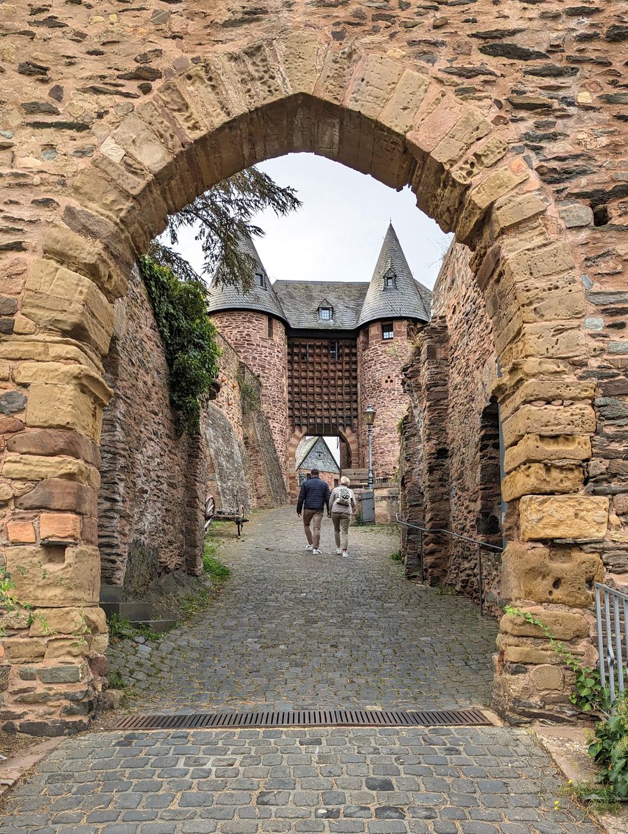 Burg Hengebach in Heimbach