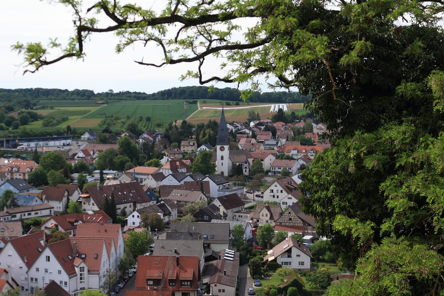 Chiesa evangelica di San Giovanni a Untergruppenbach, vista dal castello di Stettenfels