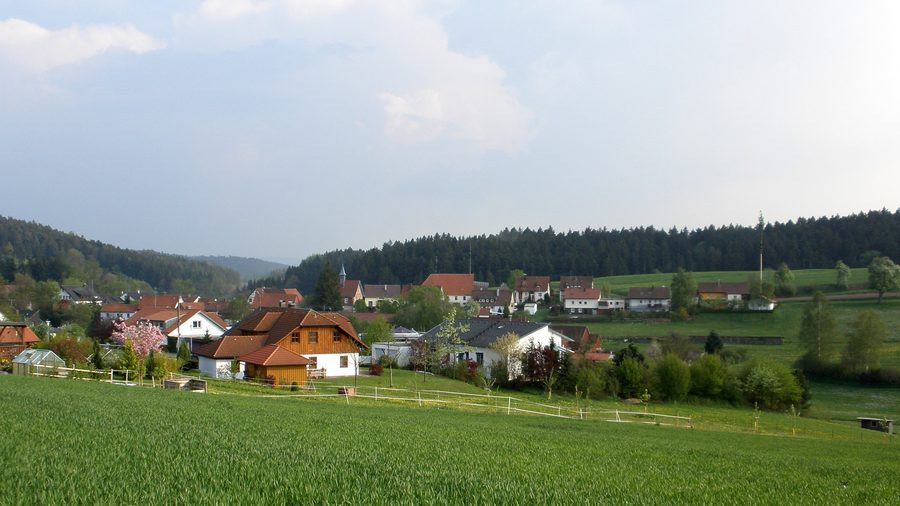 Blick auf Birkenlohe, einen Teilort von Ruppertshofen im Ostalbkreis