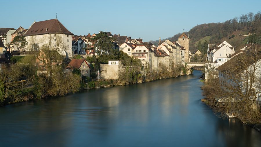 Blick von der Casinobrücke auf die Altstadt von Brugg an der Aare