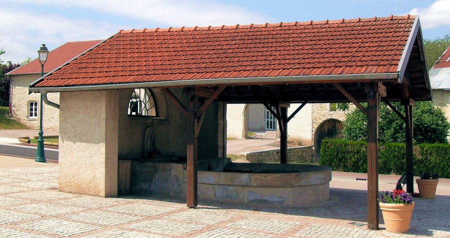File:Rugney, Lavoir.jpg