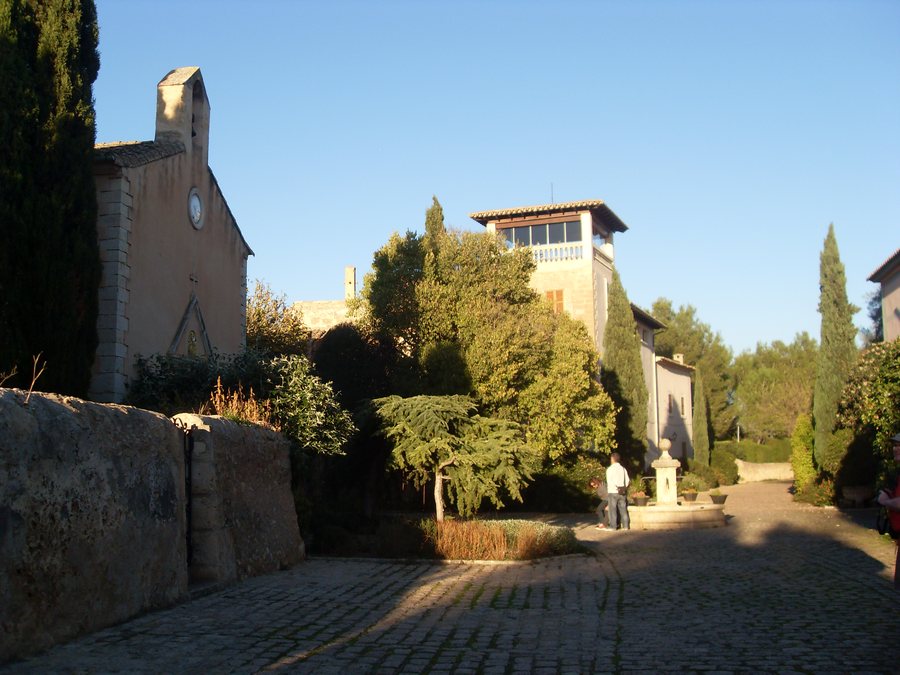 File:Biniagual (23284186572).jpg