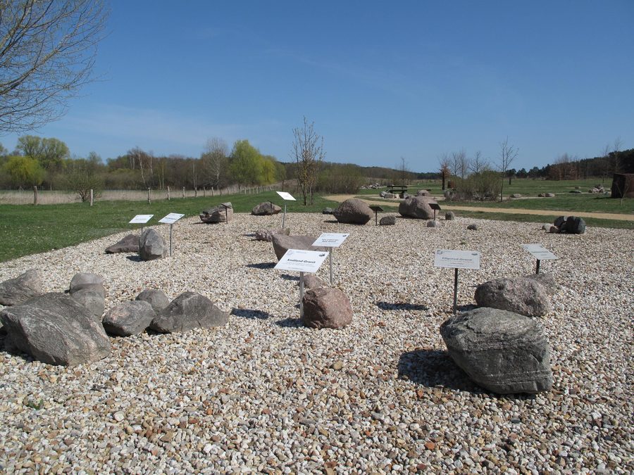 Findlingsgarten a Kähnsdorf sul Grosser Seddiner See
