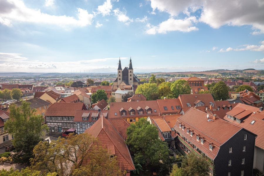 Vista dalle torri della chiesa di San Blasio verso il duomo di Nordhausen