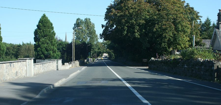 Strada R194 a Virginia, contea di Cavan, Irlanda