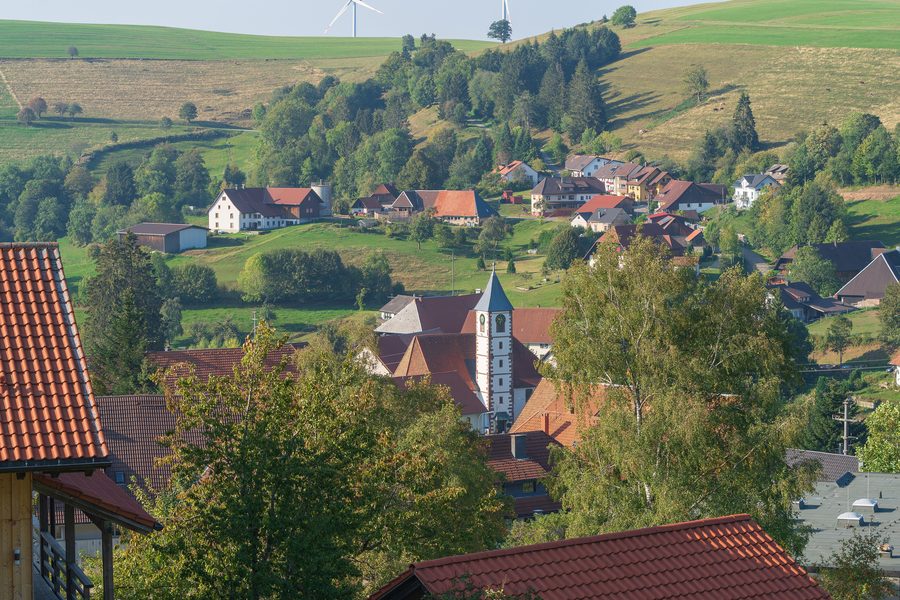 Blick auf Gersbach im Schwarzwald in einer erhöhten Landschaftslage