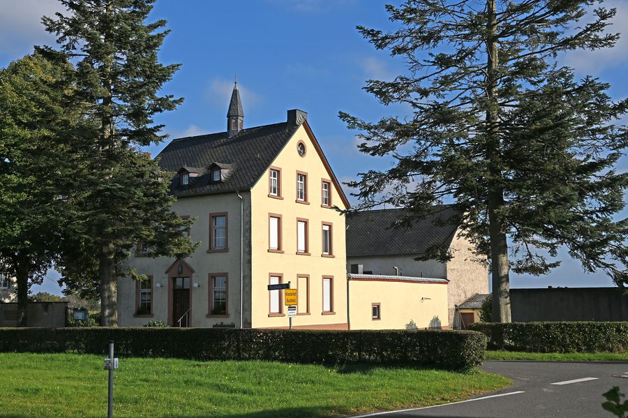 Buchholz in Pantenburg mit ehemaligem Pfarrhaus und Kloster von Nordwesten