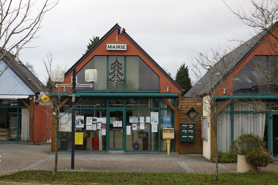File:Turretot - mairie.JPG