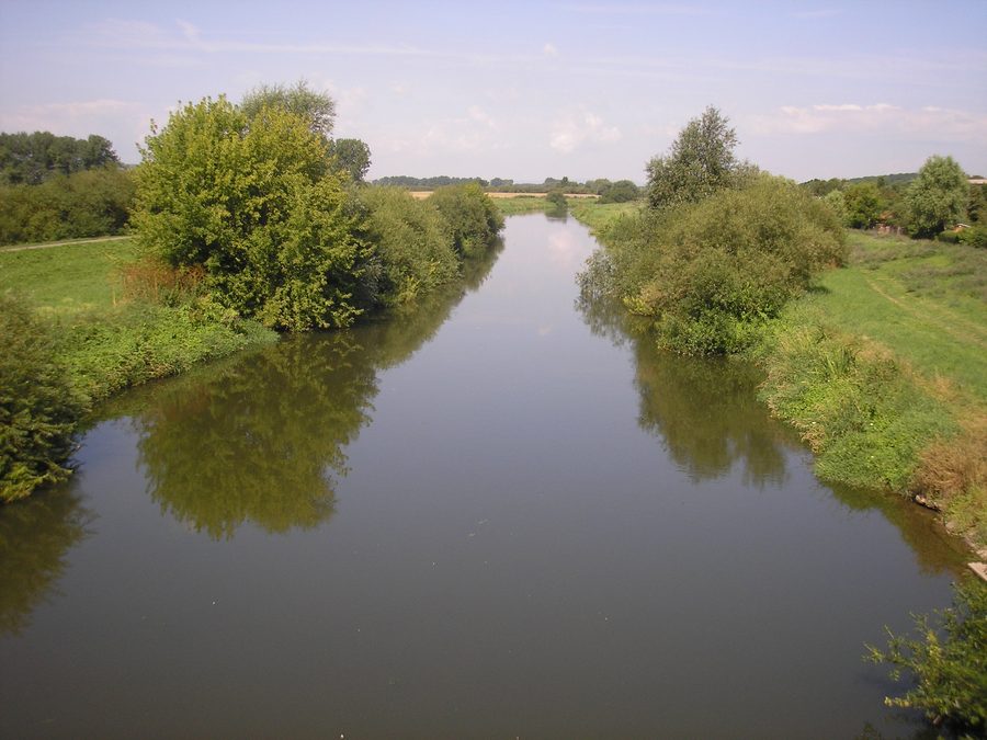 Die Unstrut in Roßleben in Thüringen