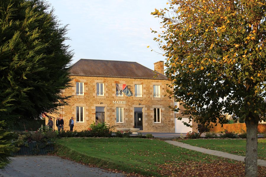 File:La Graverie - Mairie.jpg