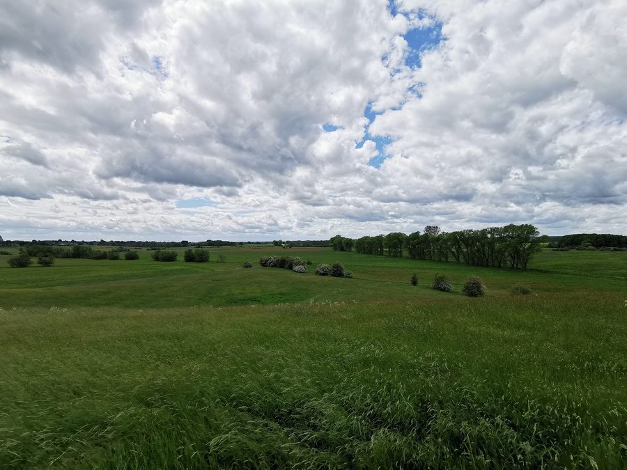 Blick vom Kattenberg auf die Landschaft der Gemeinde Seedorf mit der Heidmoorniederung