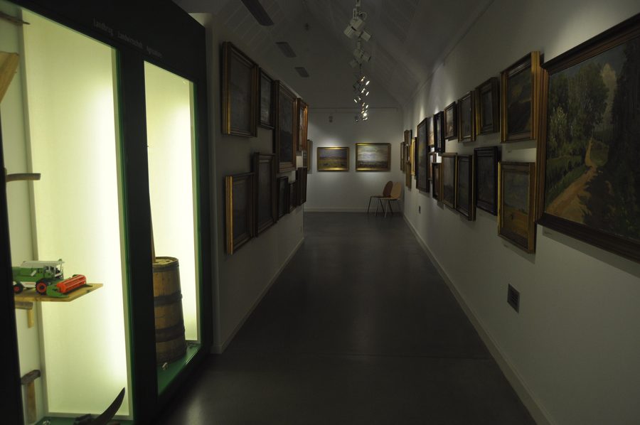 Collezione di dipinti nel Museo di Nymindegab