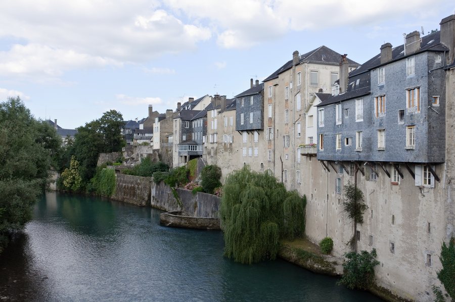 File:Gave Aspe Oloron-Sainte-Marie.jpg