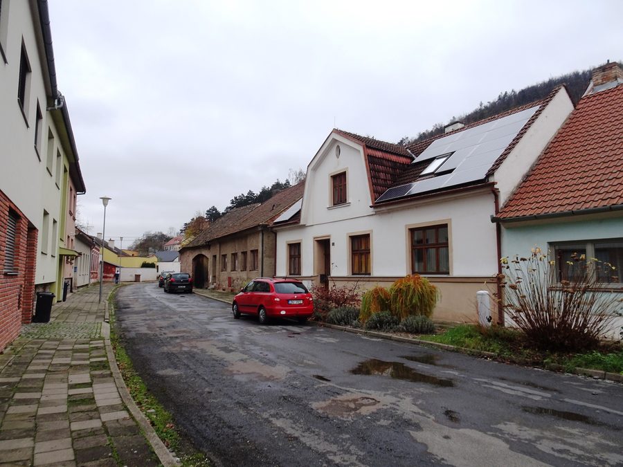 Straßenzug Halouzkova in Tišnov, Bezirk Brno-venkov, Tschechien