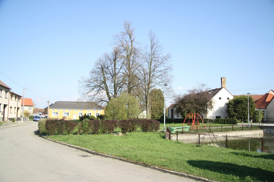 Ortszentrum von Báňovice im Okres Jindřichův Hradec