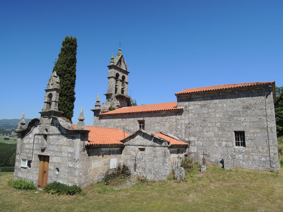 File:Igrexa de Santa Cruz de Viana, Chantada.jpg