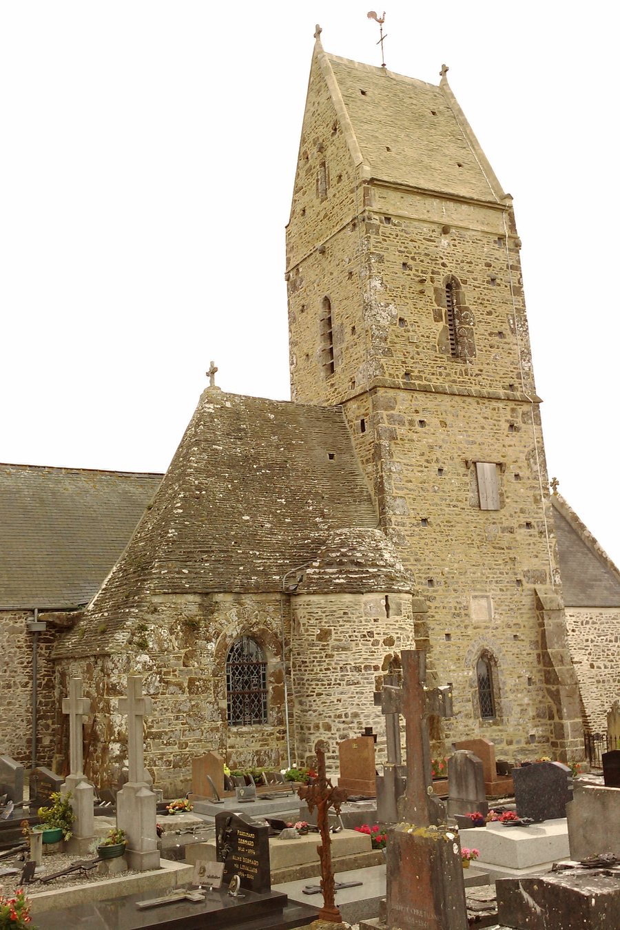 File:Saint-Georges-de-la-Rivière - Église (2).jpg
