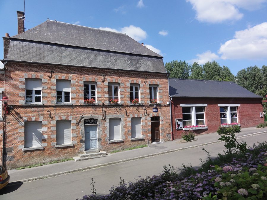 File:Ohis (Aisne) mairie.JPG