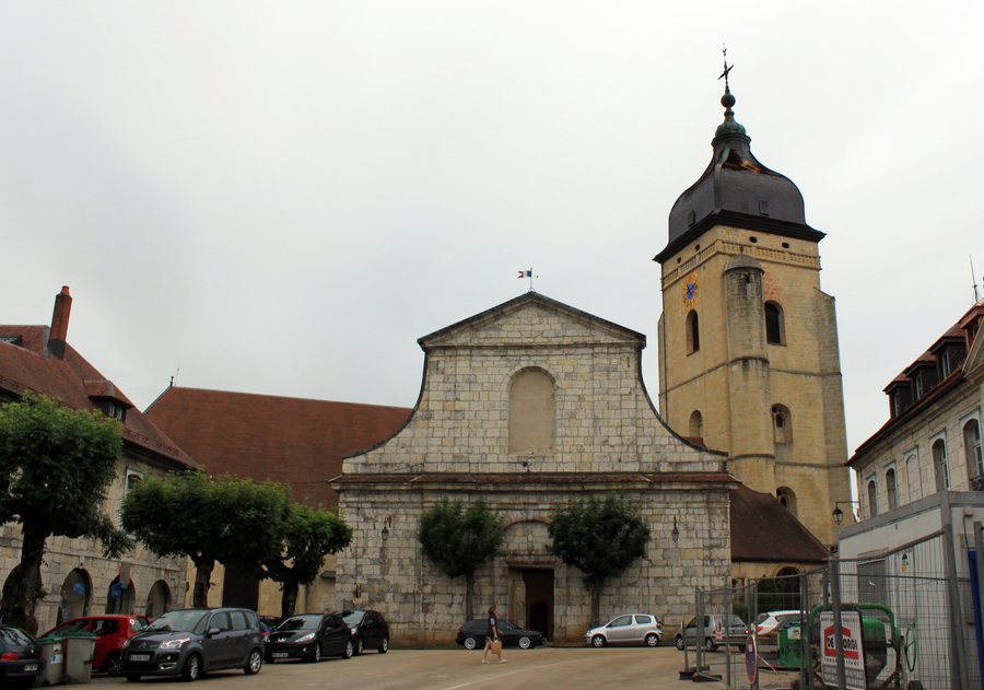 File:Pontarlier - Église Saint-Bénigne 1.jpg