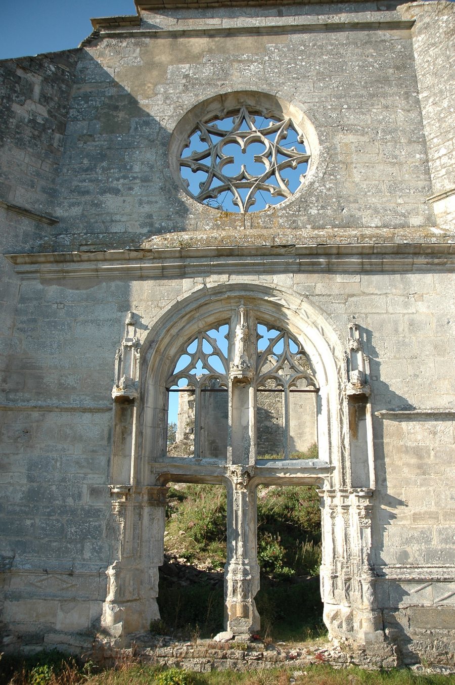 File:Portail de l'église d'Arthonnay.jpg