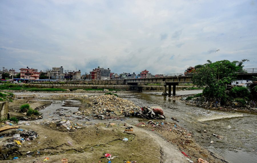 Zusammenfluss der heiligen Flüsse Bagmati und Bishnumati in Teku, Kathmandu, Nepal