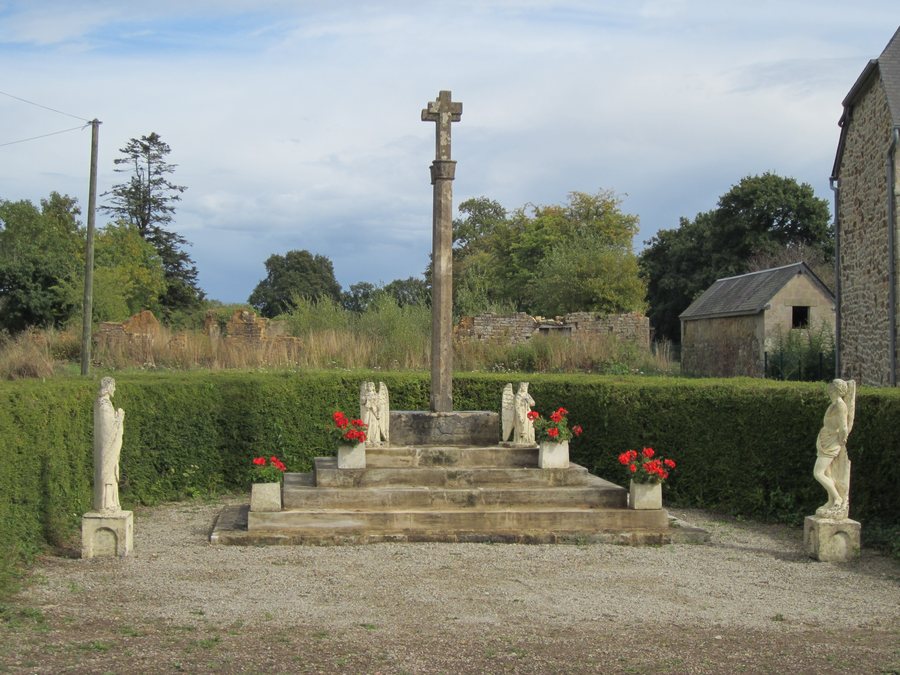 File:Saint-Jores - Les Belles Croix (2).JPG