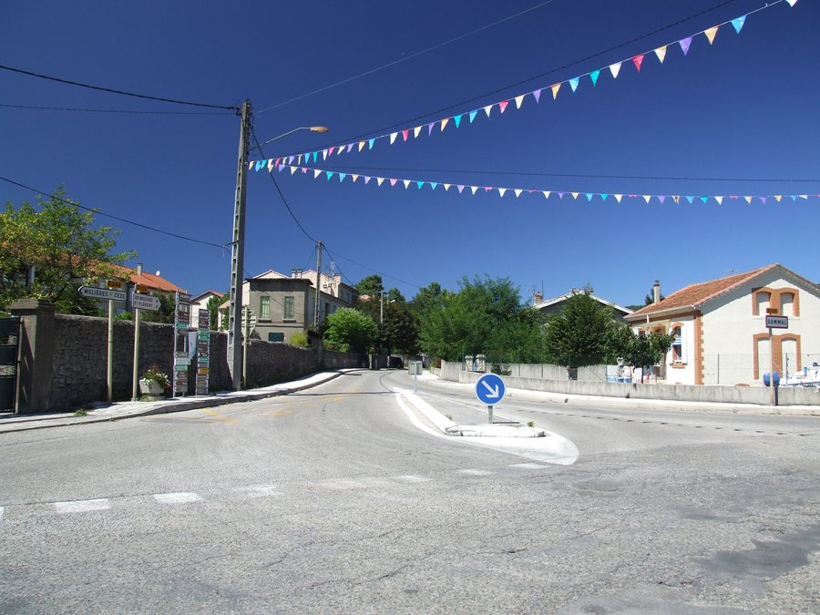 File:Gammal Molières-sur-Cèze 9462.JPG