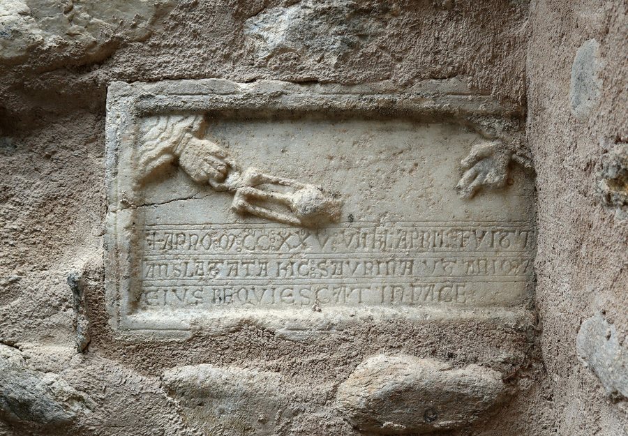File:Saint-Jean-Pla-de-Corts epitaph 1225 01.jpg