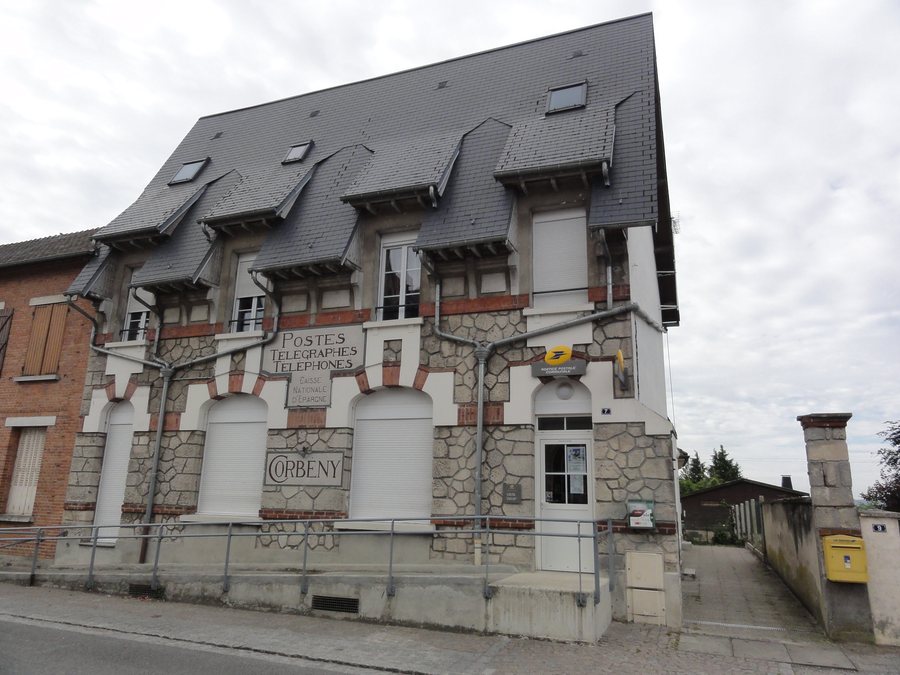 File:Corbeny (Aisne) bureau de poste.JPG