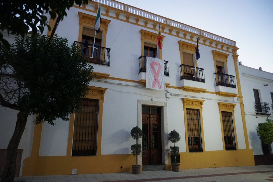 File:Monesterio town hall.jpg