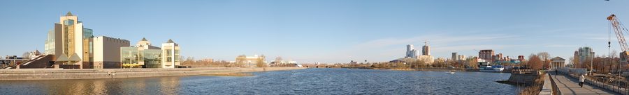 Fiume Miass e centro città di Čeljabinsk