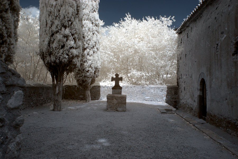 File:Maureillas-las-Illas 2015 07 23 01 IR M8.jpg