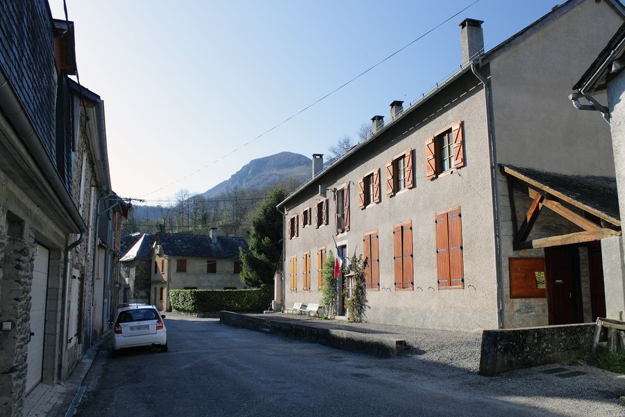 File:Mairie de Bonac-Irazein.jpg