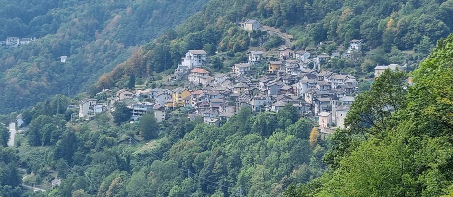 Panorama di Cursolo e Orasso nella Valle Cannobina