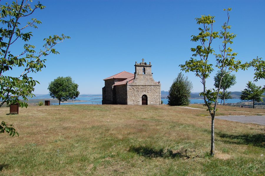 Ermita de la Virgen de las Nieves a Monegro, Campoo de Yuso, Cantabria