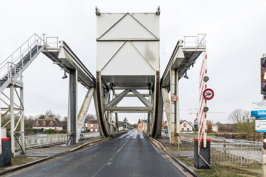 File:Pegasus Bridge, Bénouville, Calvados. France-7710.jpg