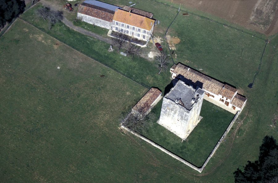 File:SAINT-SULPICE-D'ARNOULT-L'Isleau-2004.jpg