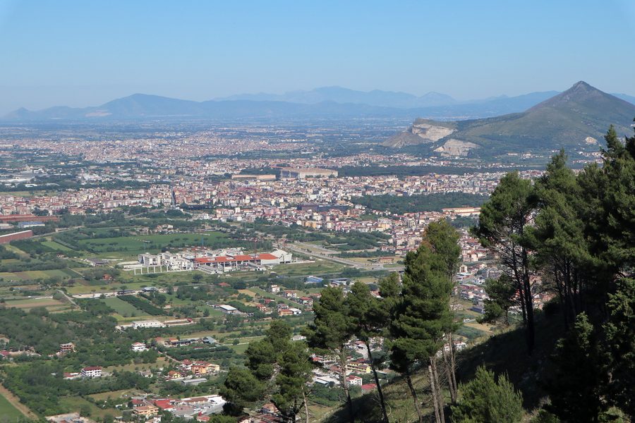 Panorama von Caserta von Maddaloni aus gesehen